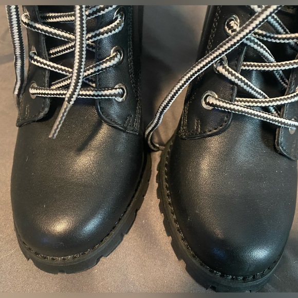 Bebe Kimmberly Ankle Boot, never worn - Picture 6 of 7